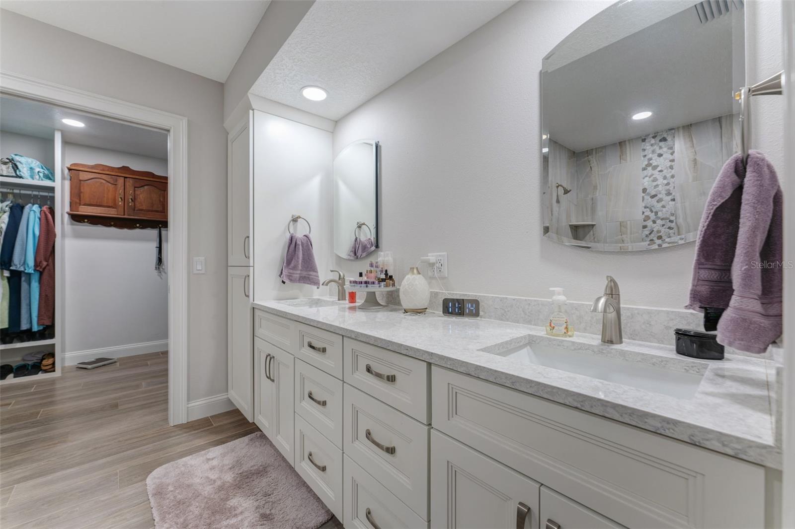 HOMECROFT - Residential