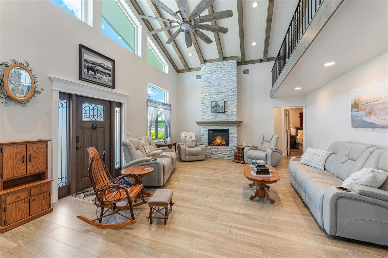 HOMECROFT - Residential