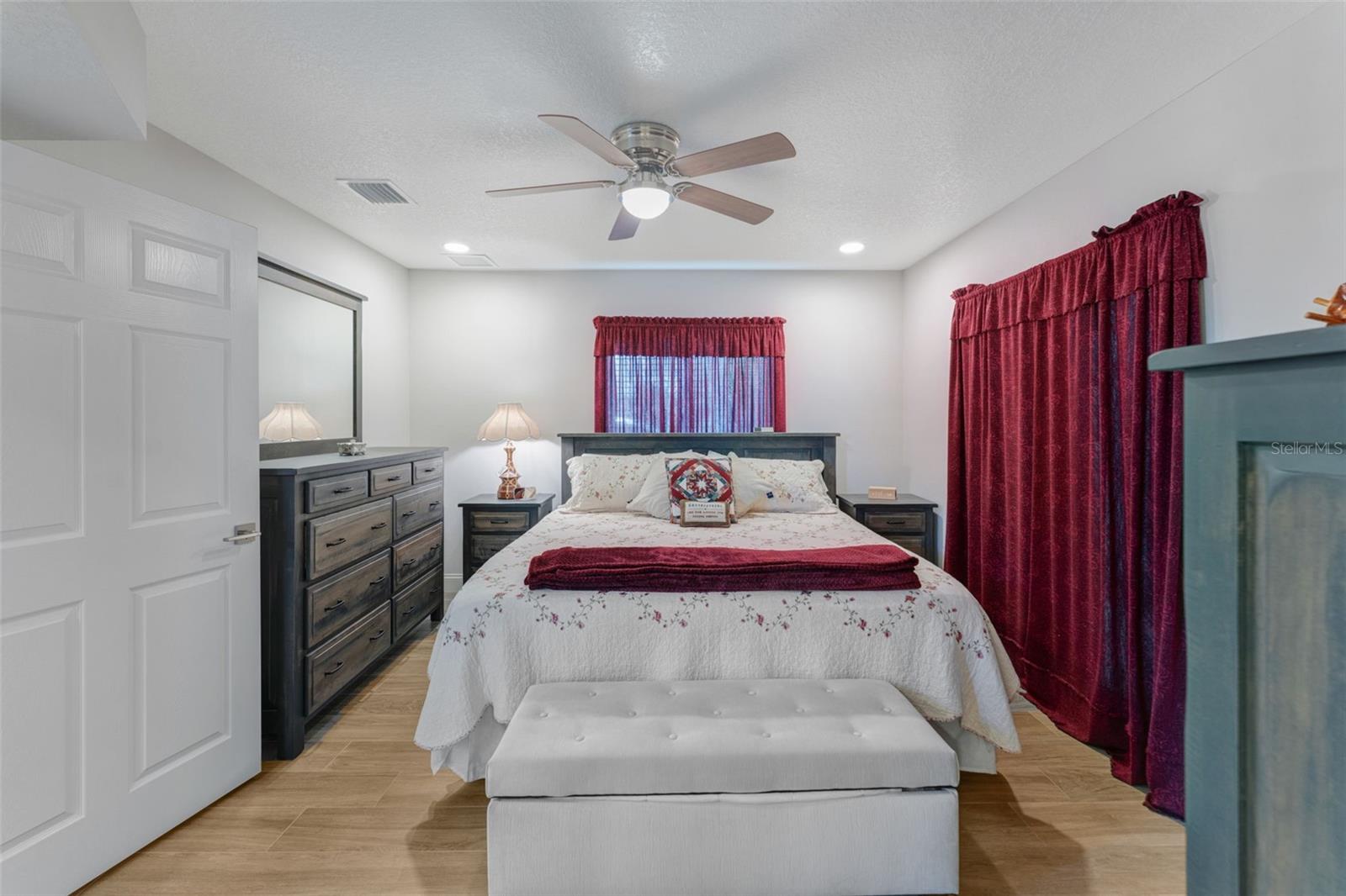 HOMECROFT - Residential