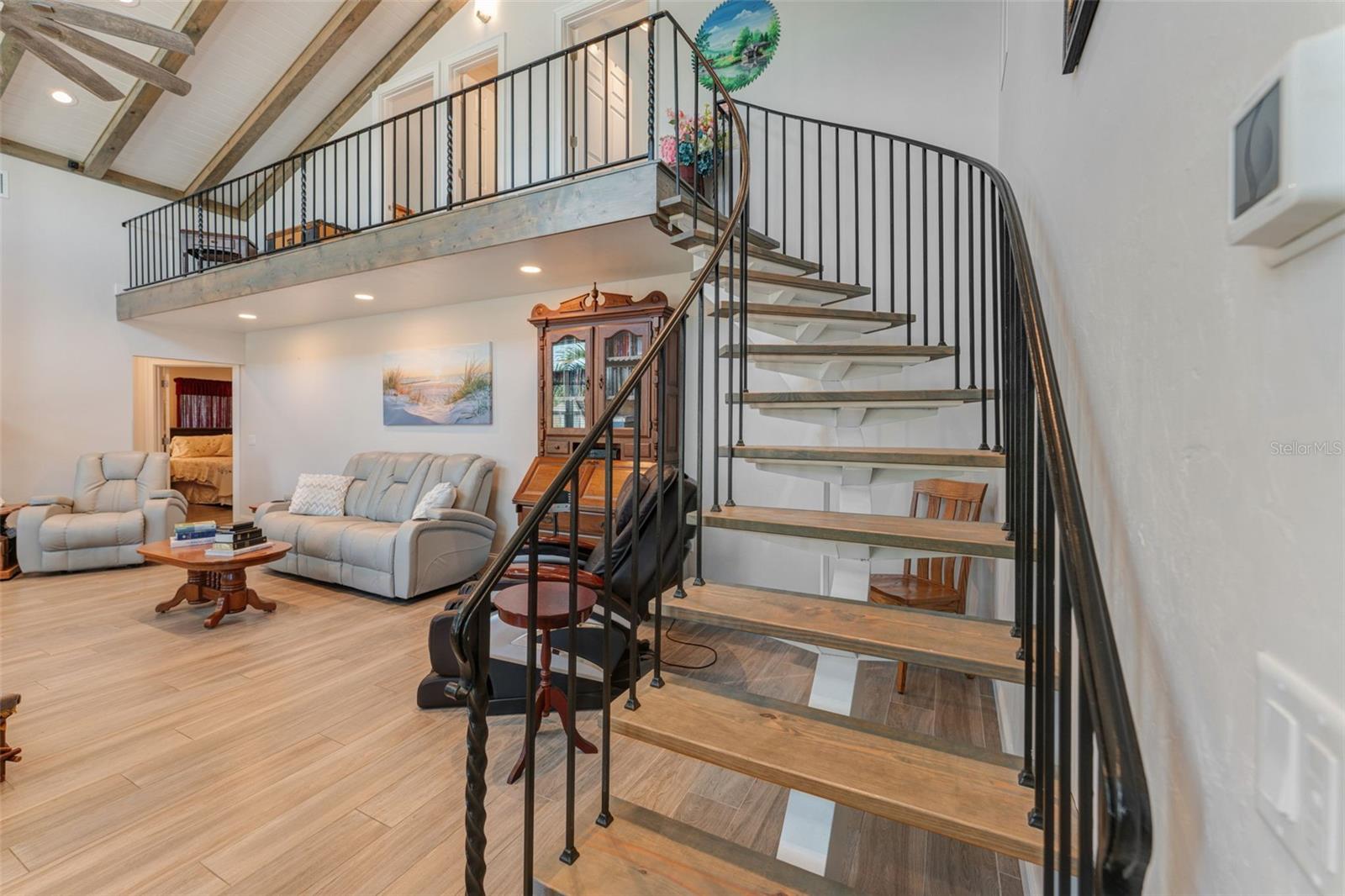 HOMECROFT - Residential