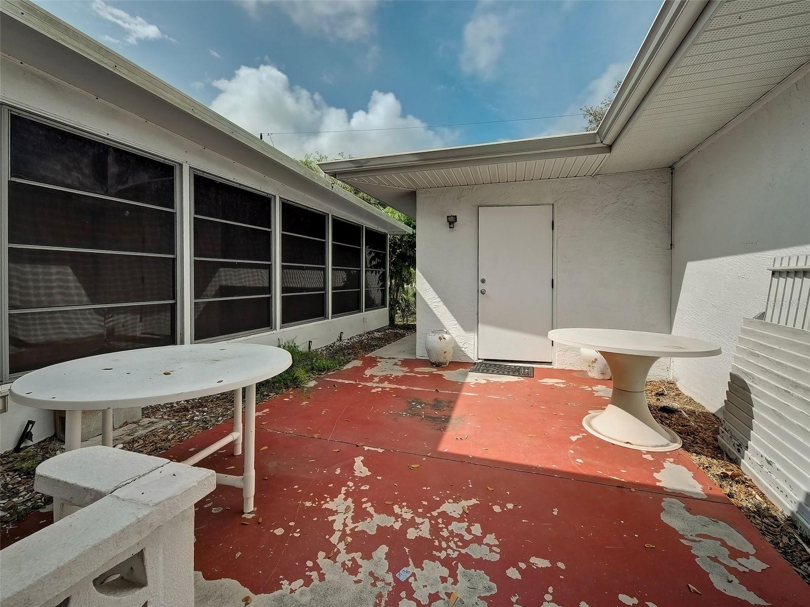 RIVERSIDE - Residential