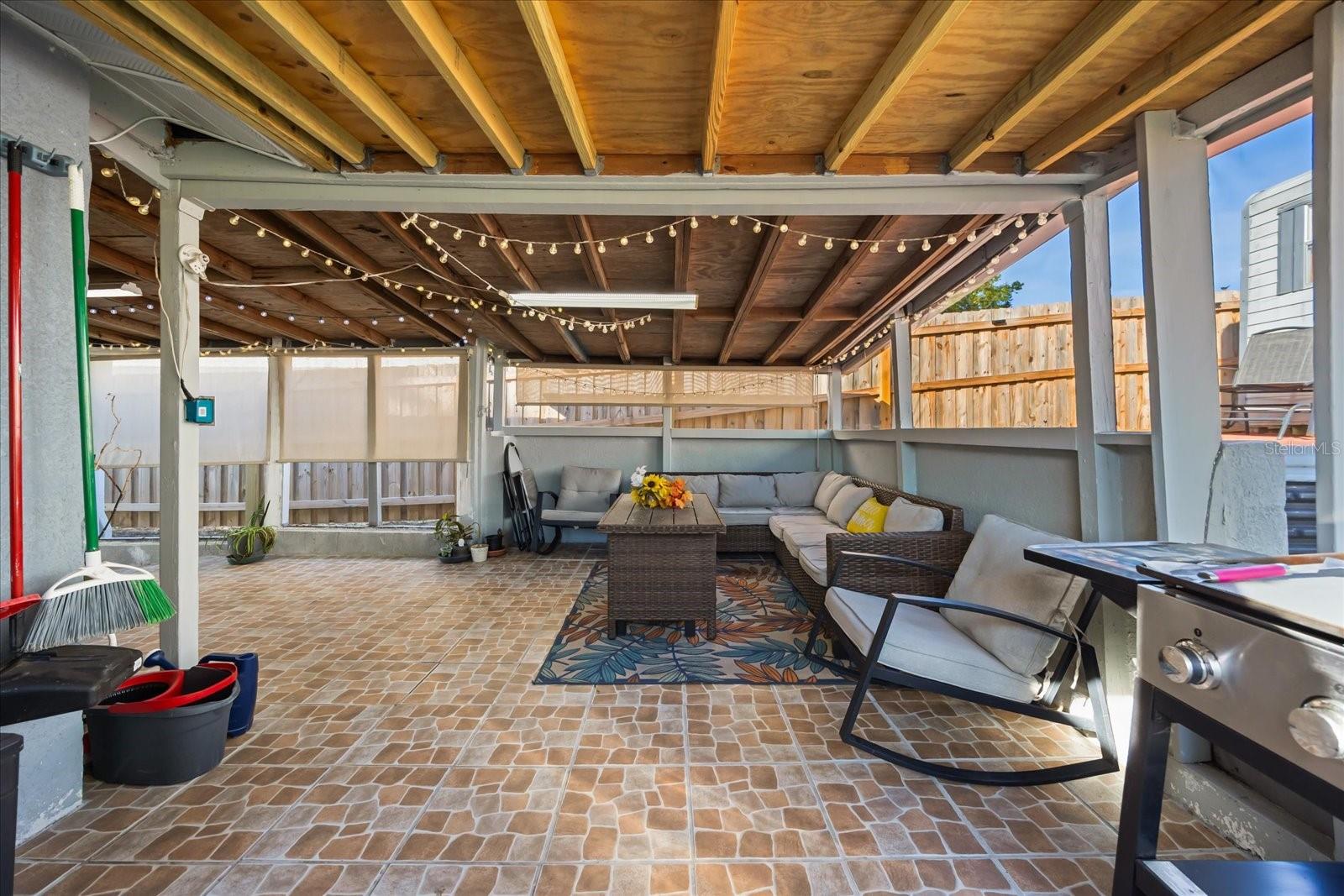 VALENCIA HILLS SUB - Residential