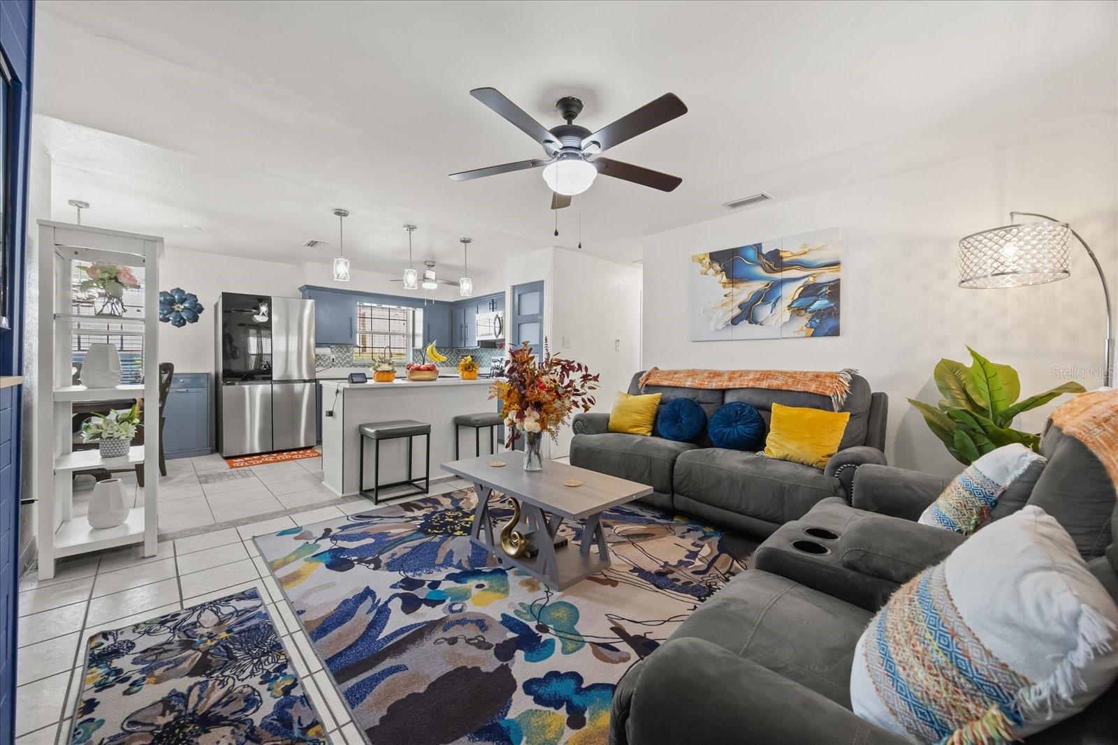 VALENCIA HILLS SUB - Residential