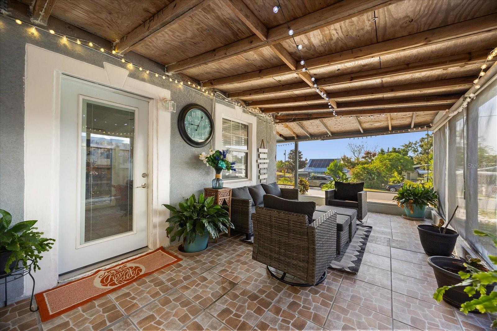 VALENCIA HILLS SUB - Residential