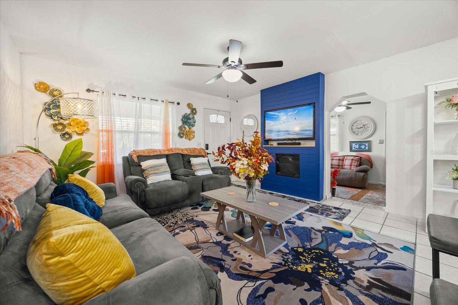 VALENCIA HILLS SUB - Residential