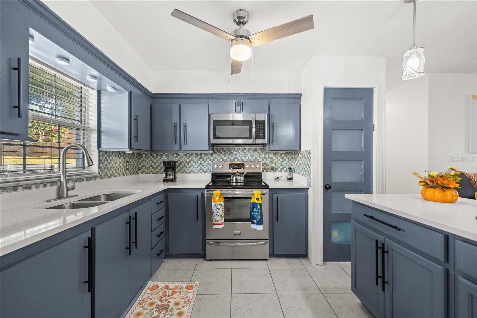 VALENCIA HILLS SUB - Residential