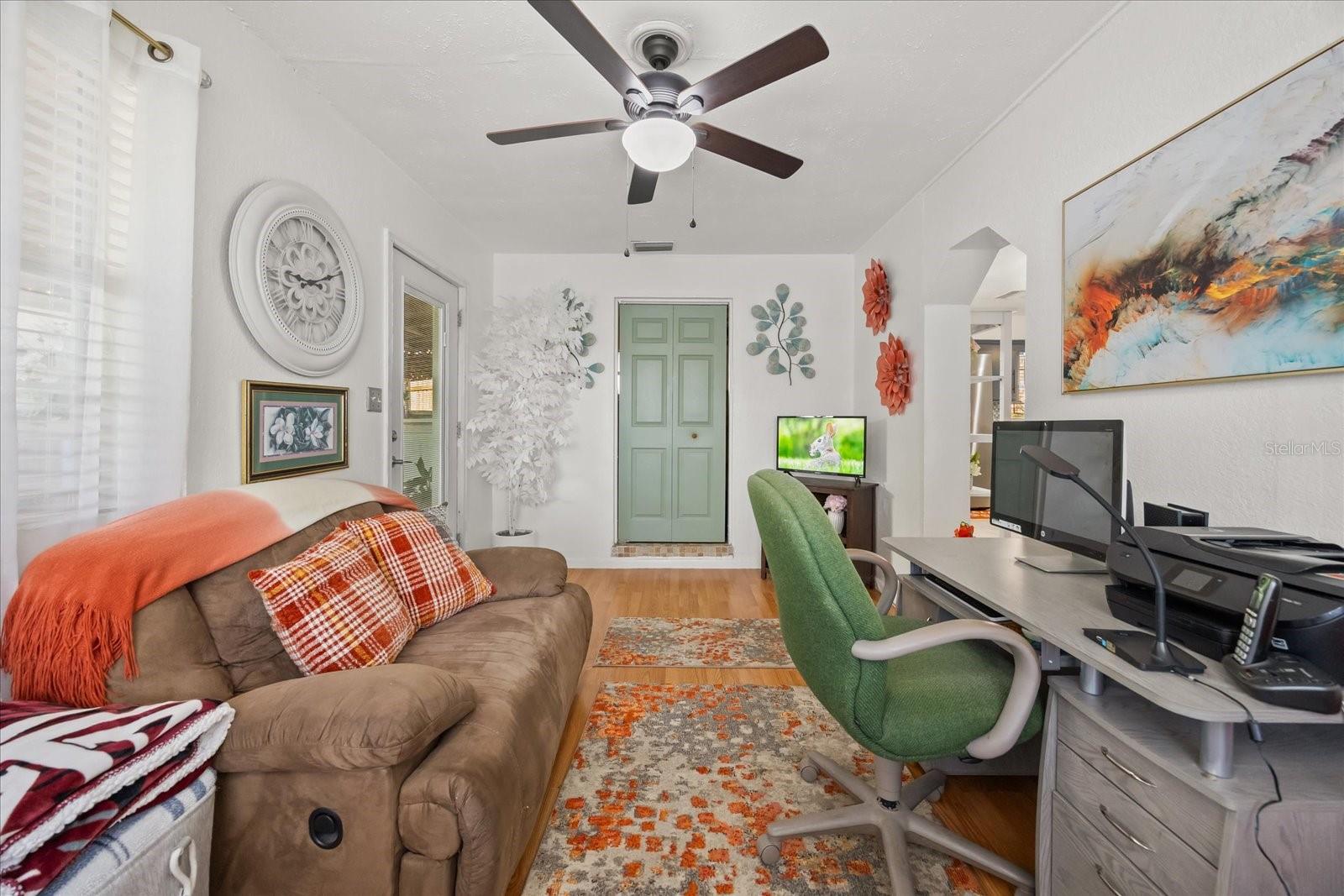 VALENCIA HILLS SUB - Residential