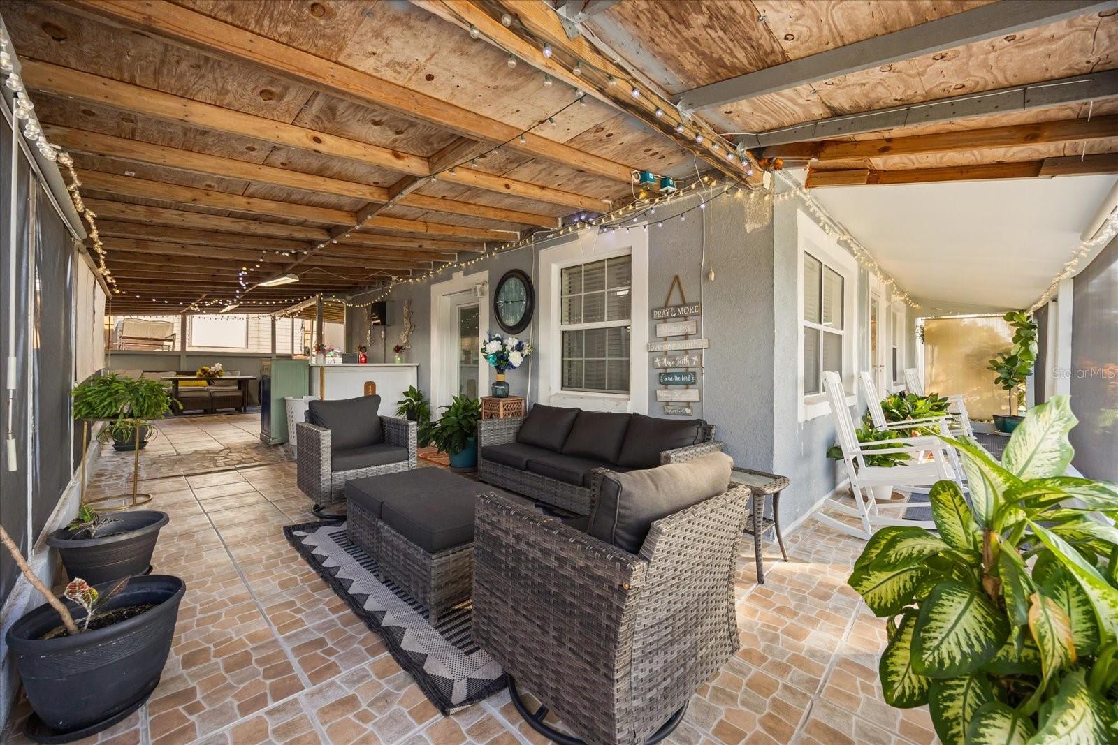 VALENCIA HILLS SUB - Residential