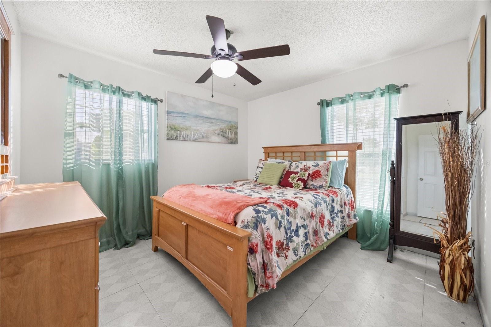 VALENCIA HILLS SUB - Residential