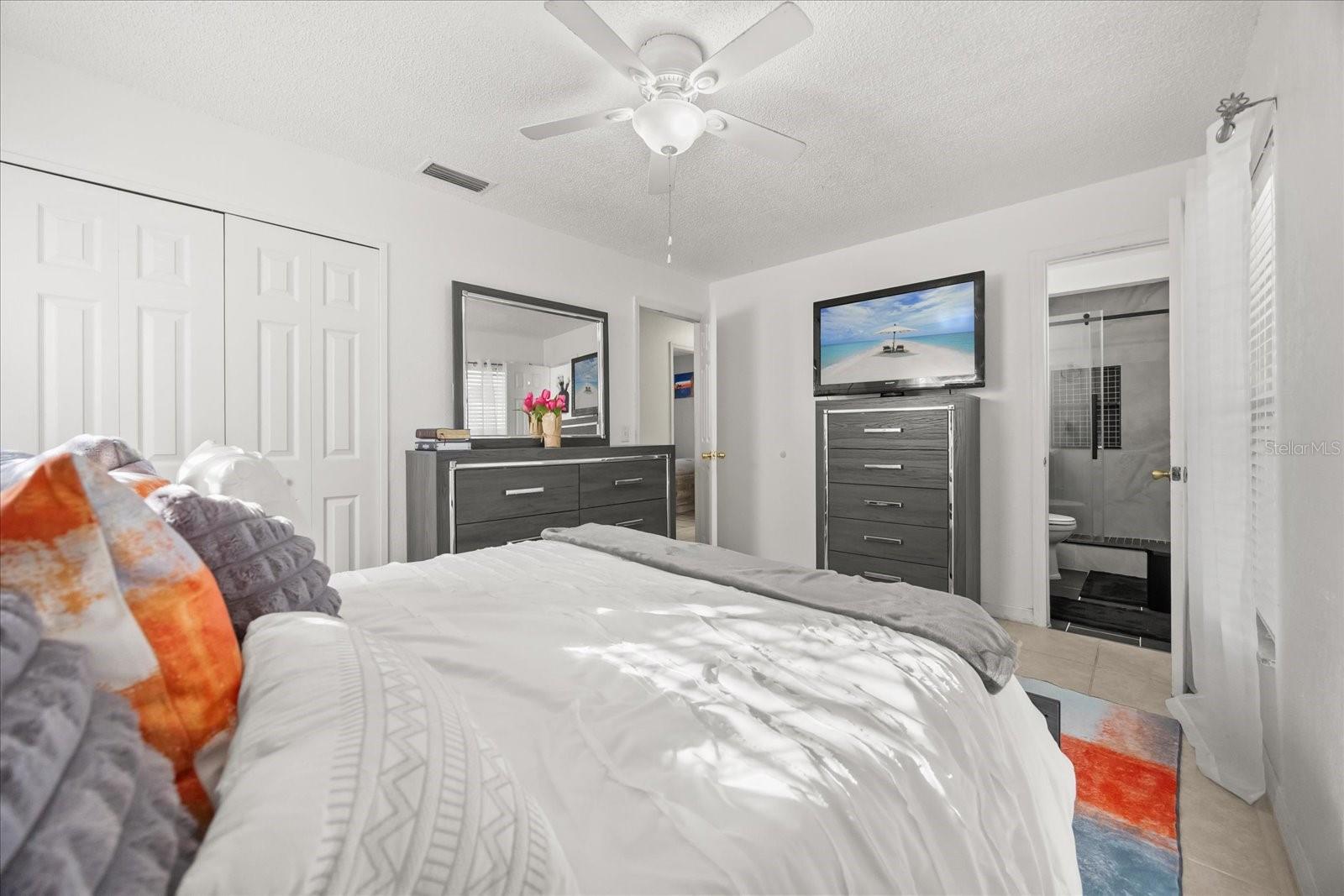 VALENCIA HILLS SUB - Residential