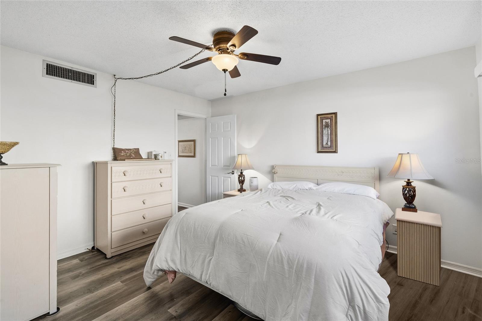 SAND KEY CONDO-BAYSIDE GARDENS IV - Residential