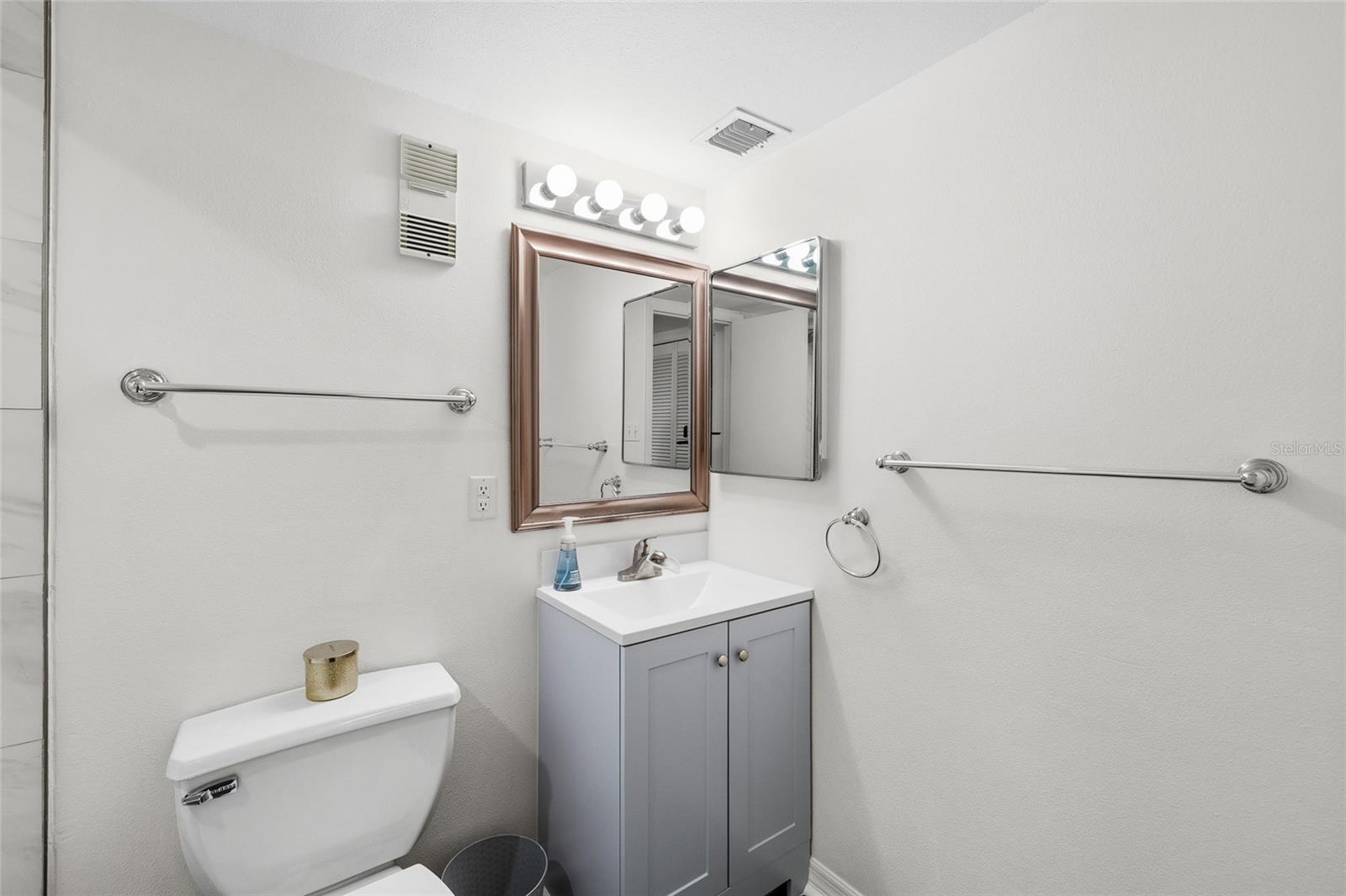 SAND KEY CONDO-BAYSIDE GARDENS IV - Residential