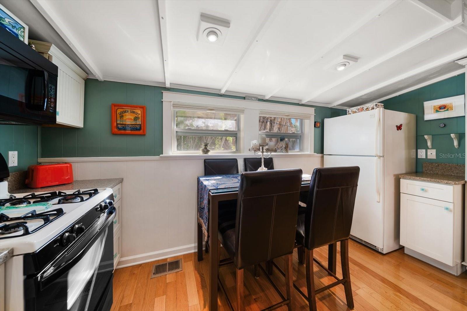 SUNSET BEACH - Residential