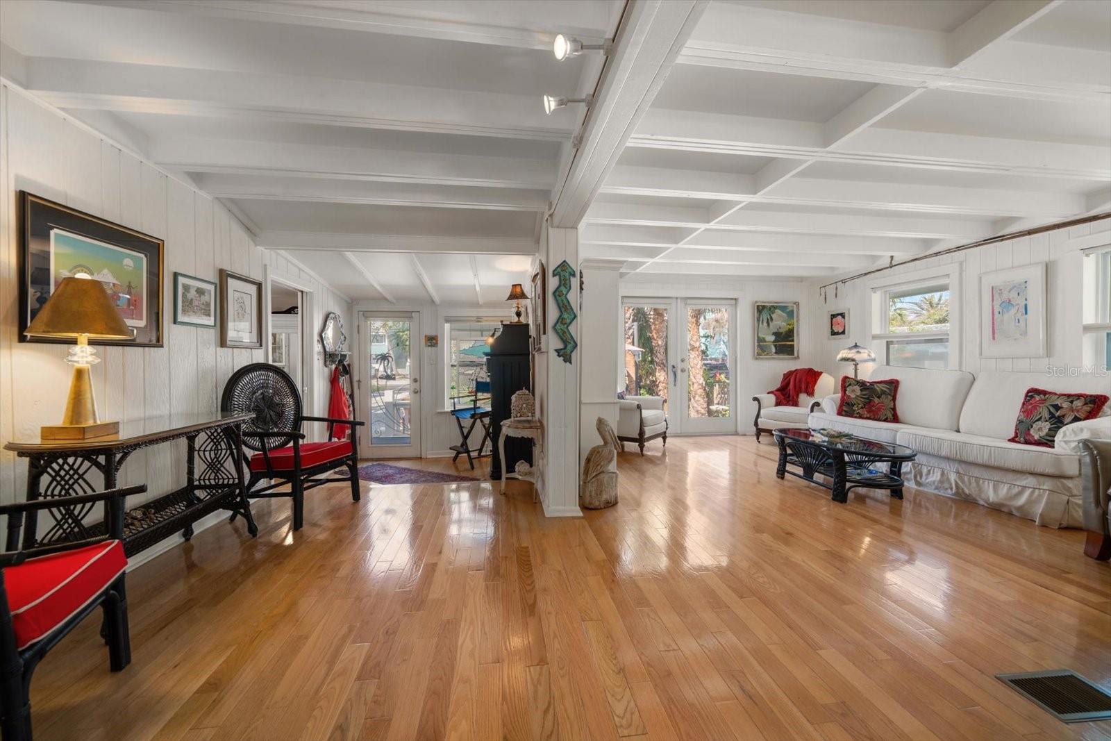 SUNSET BEACH - Residential