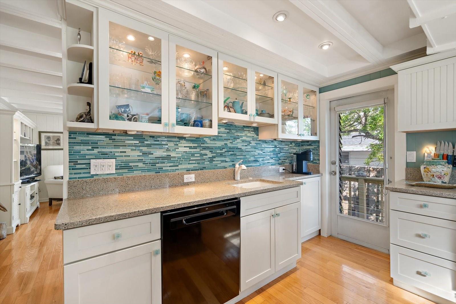 SUNSET BEACH - Residential