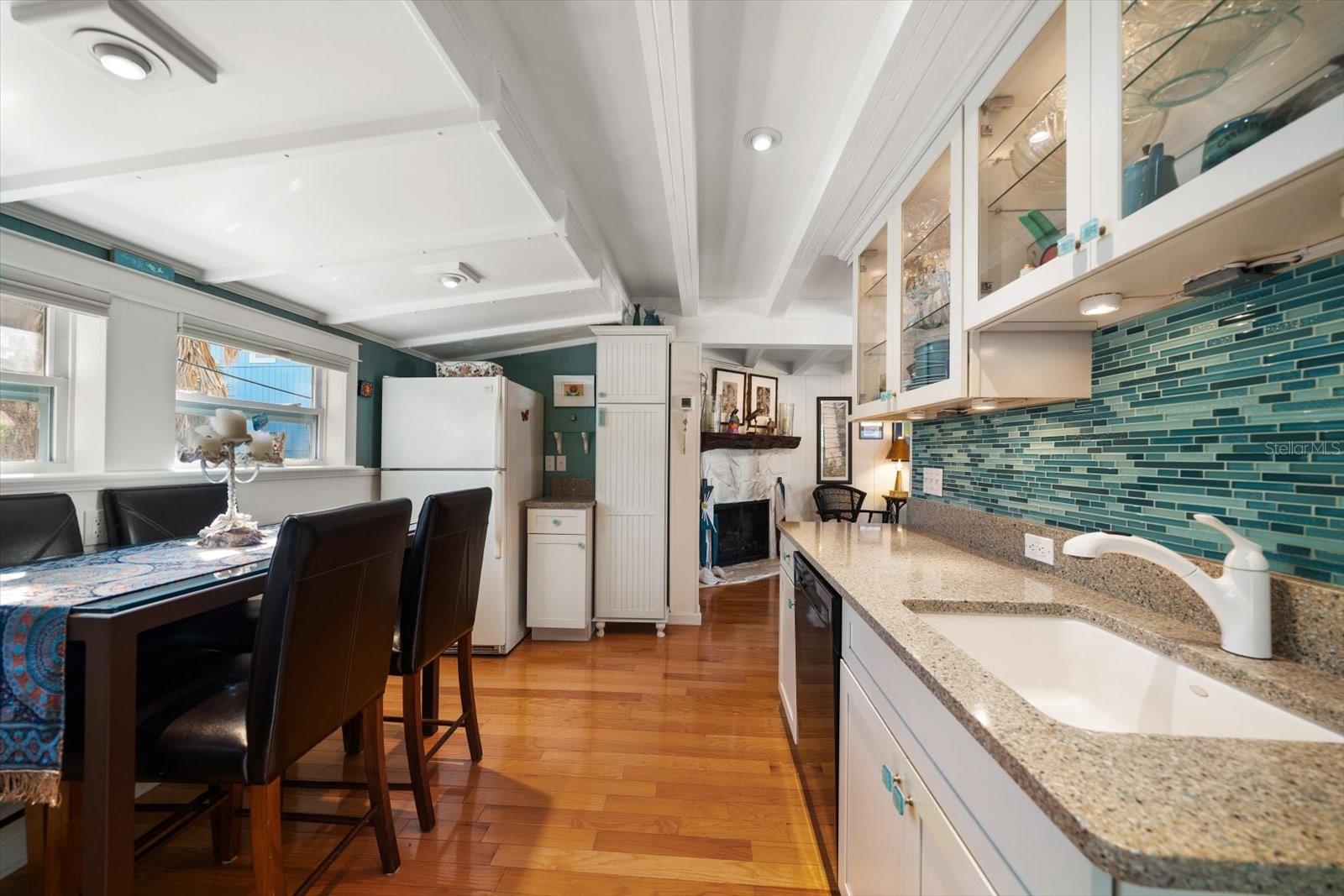 SUNSET BEACH - Residential