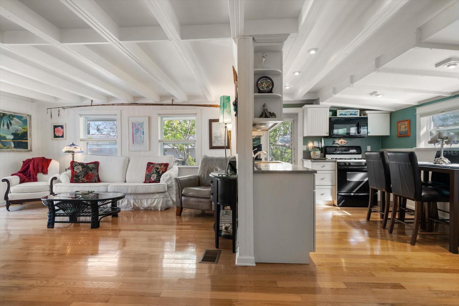 SUNSET BEACH - Residential