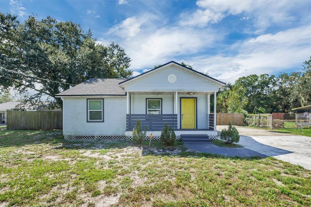 Photo of 2014 W Hickory Street, Lakeland, FL 33815 (MLS # O6450002)