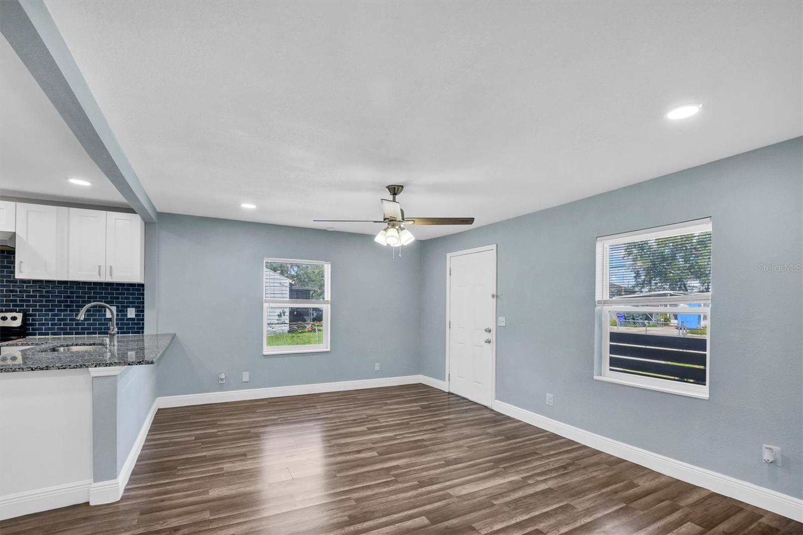 2014 W HICKORY STREET