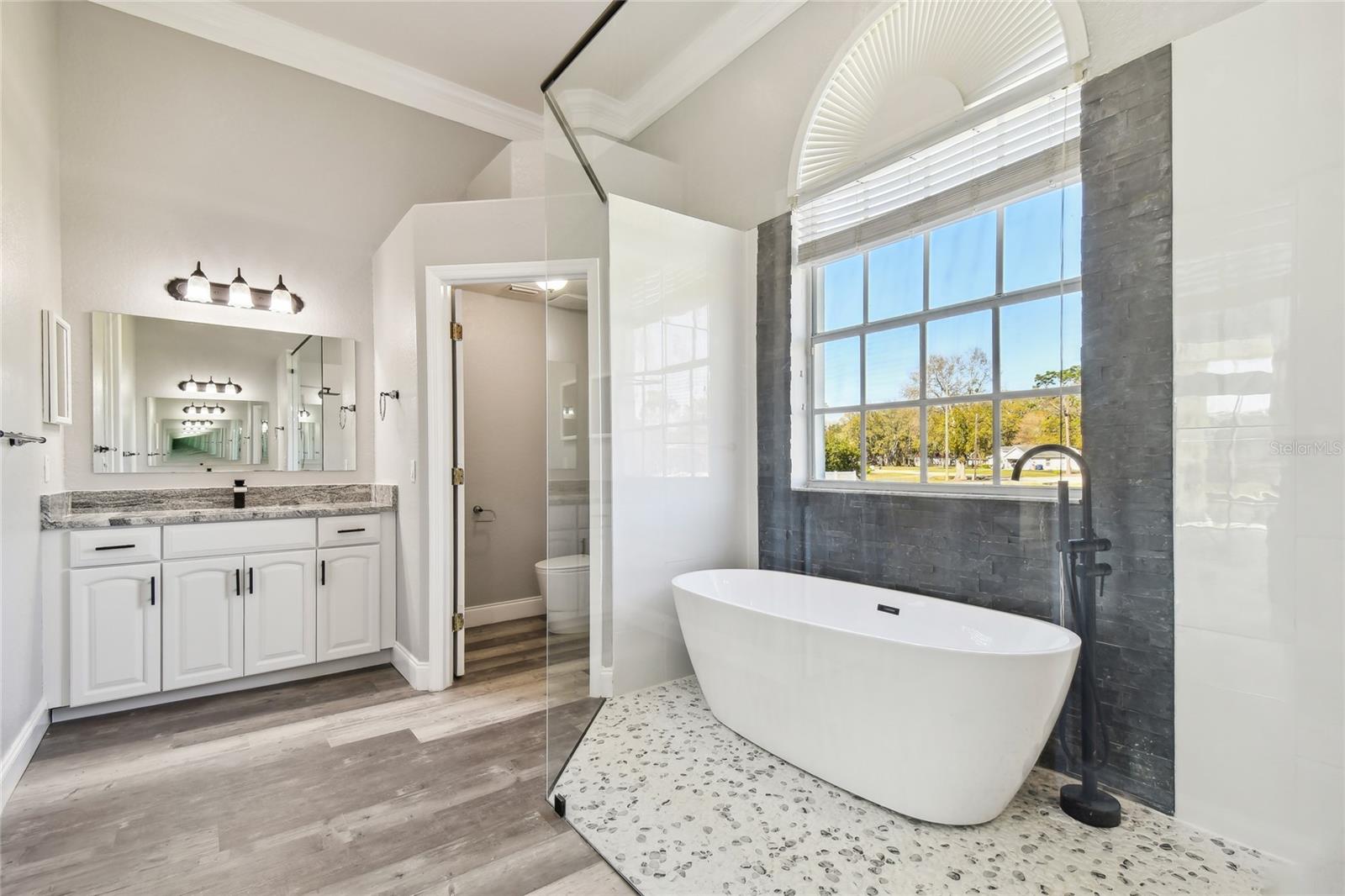 QUAIL HOLLOW ACREAGE - Residential