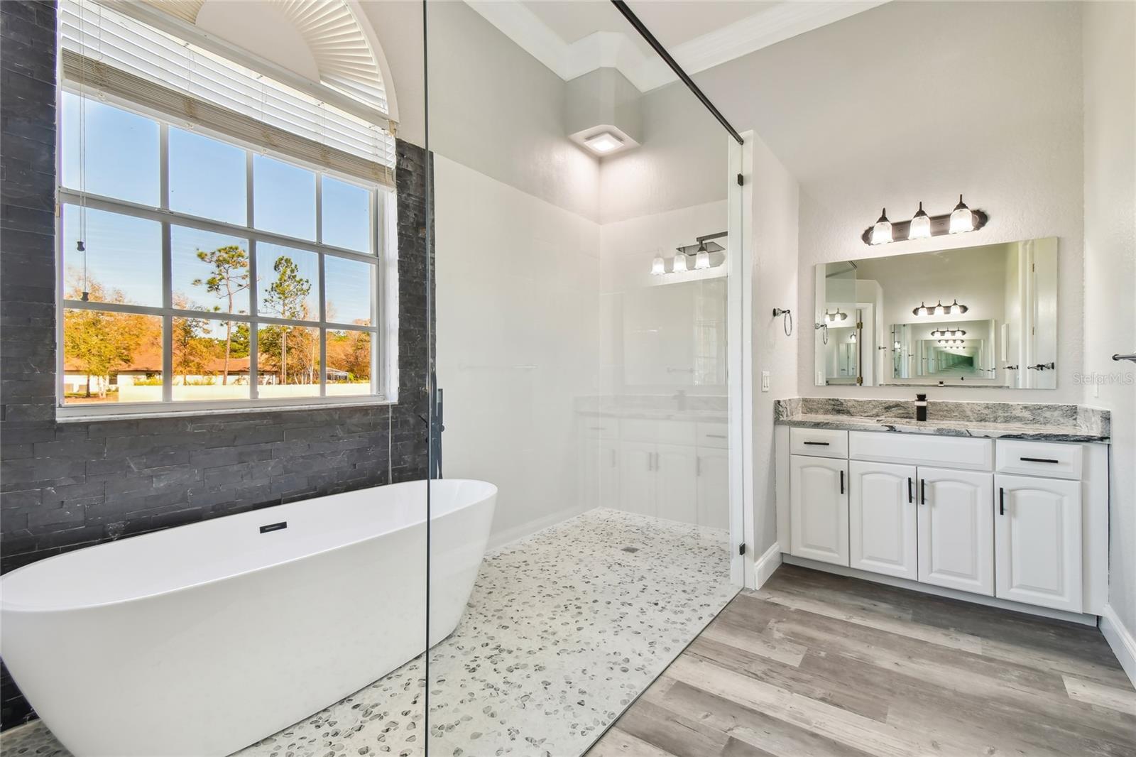 QUAIL HOLLOW ACREAGE - Residential