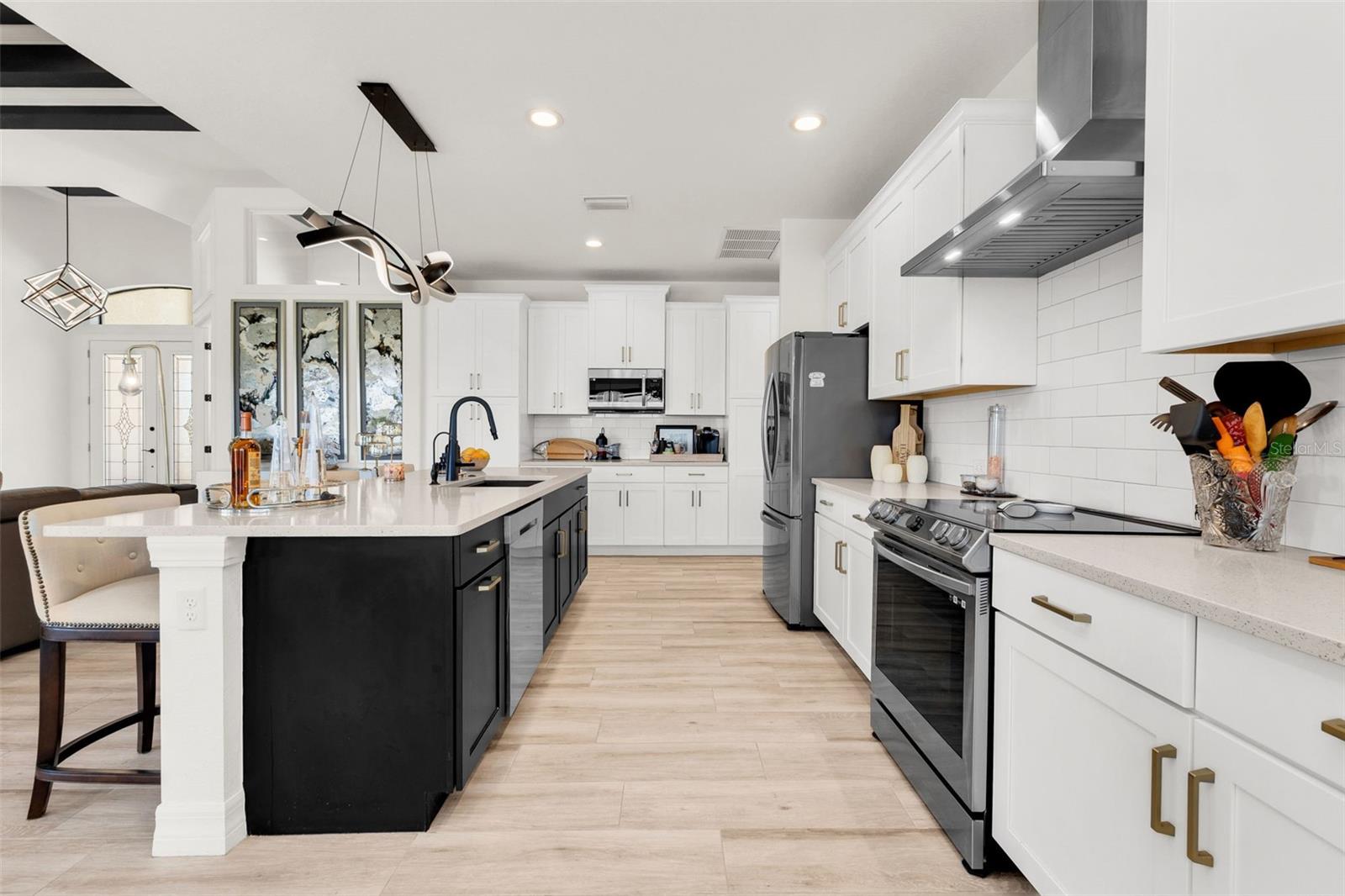 ROTONDA SANDS - Residential