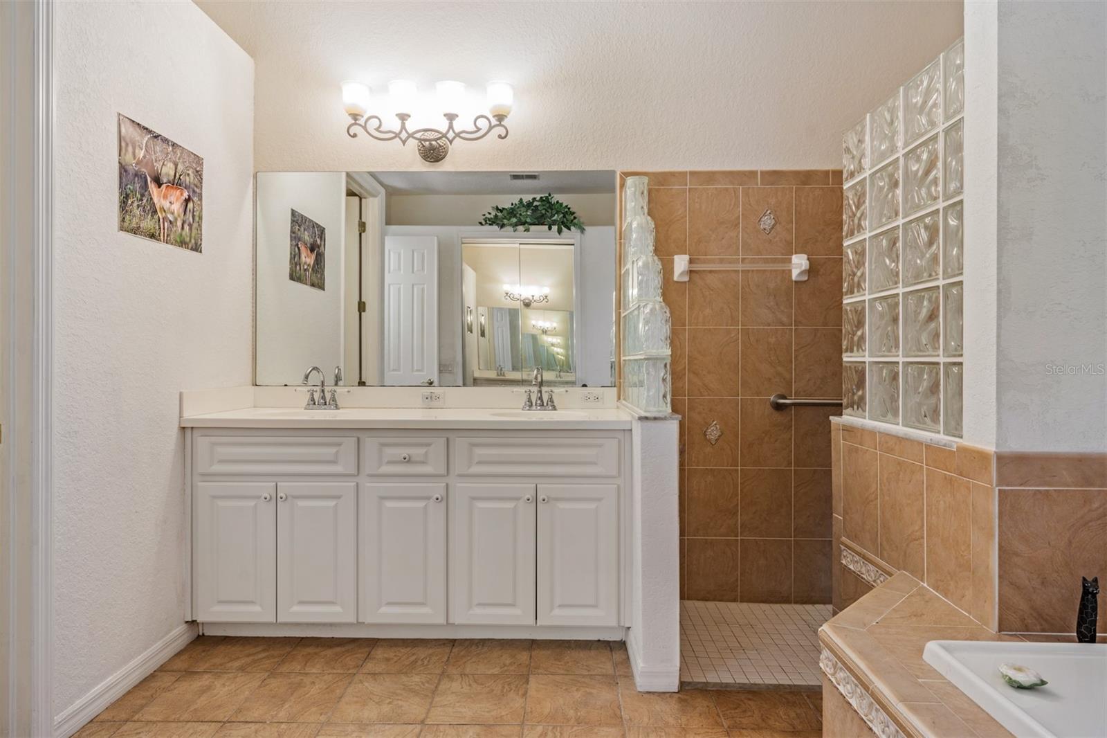 LAKE JOVITA GOLF AND COUNTRY CLUB - Residential