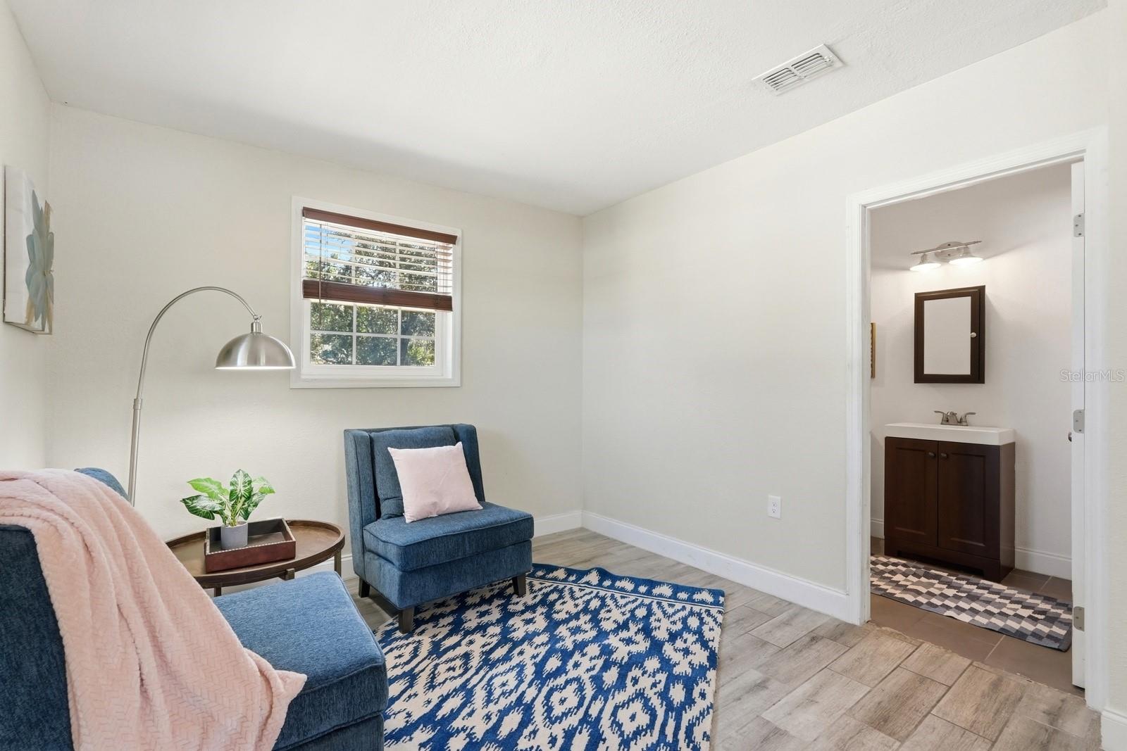 KINGSTON HILLS - Residential