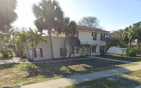 205 GULF BOULEVARD BELLEAIR BEACH FL 33786