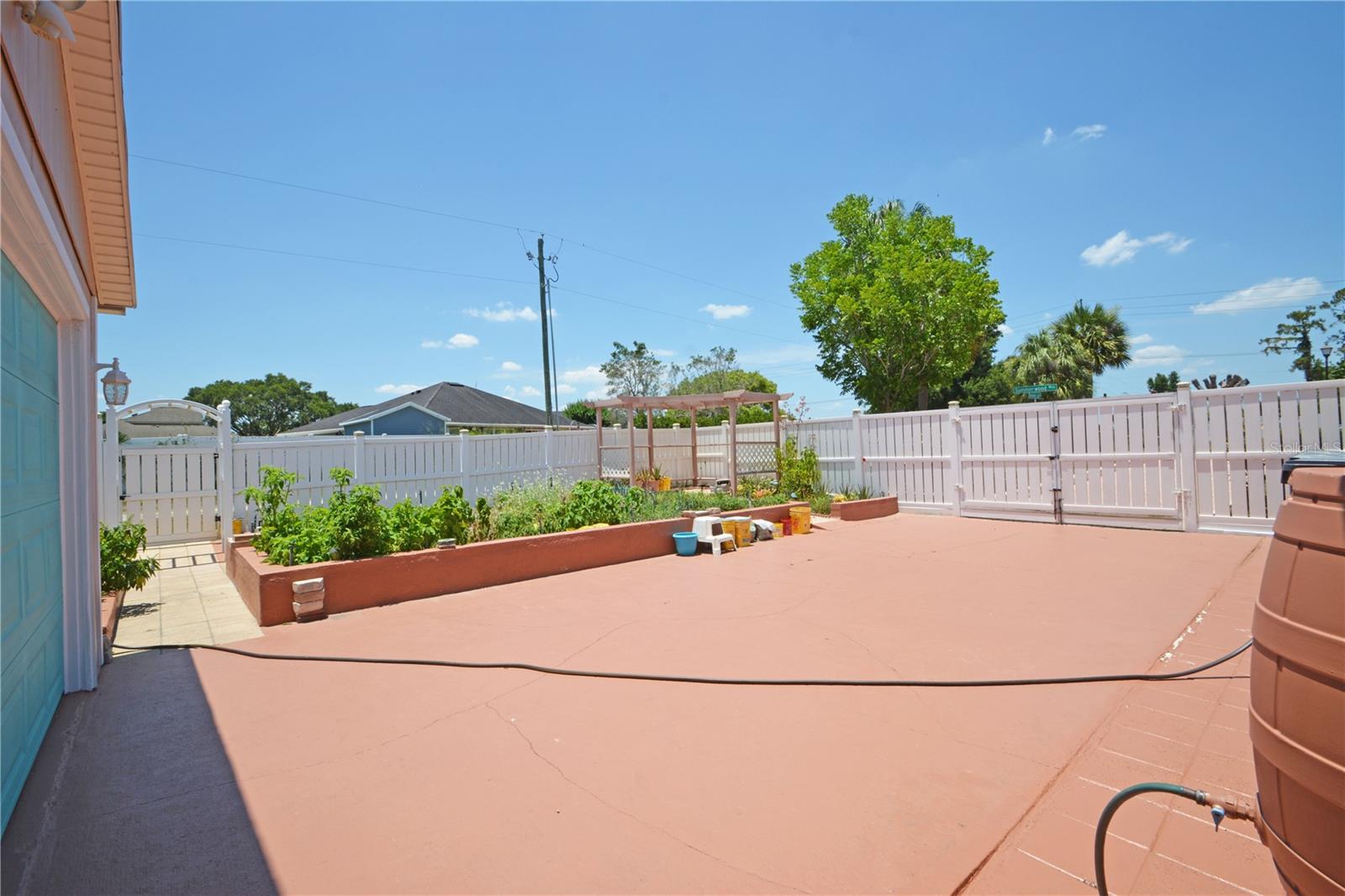 SUMMERWOOD - Residential