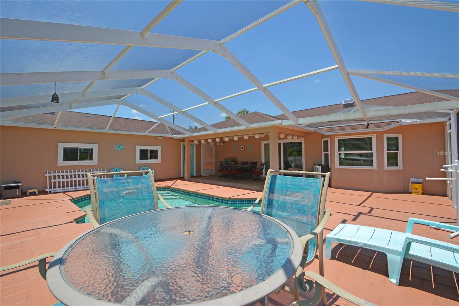 SUMMERWOOD - Residential