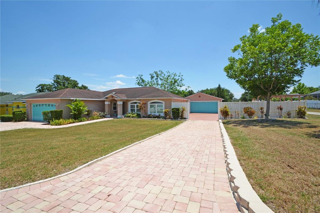 Photo of 3405 Summerwood Way, Lakeland, FL 33812 (MLS # TB8439747)