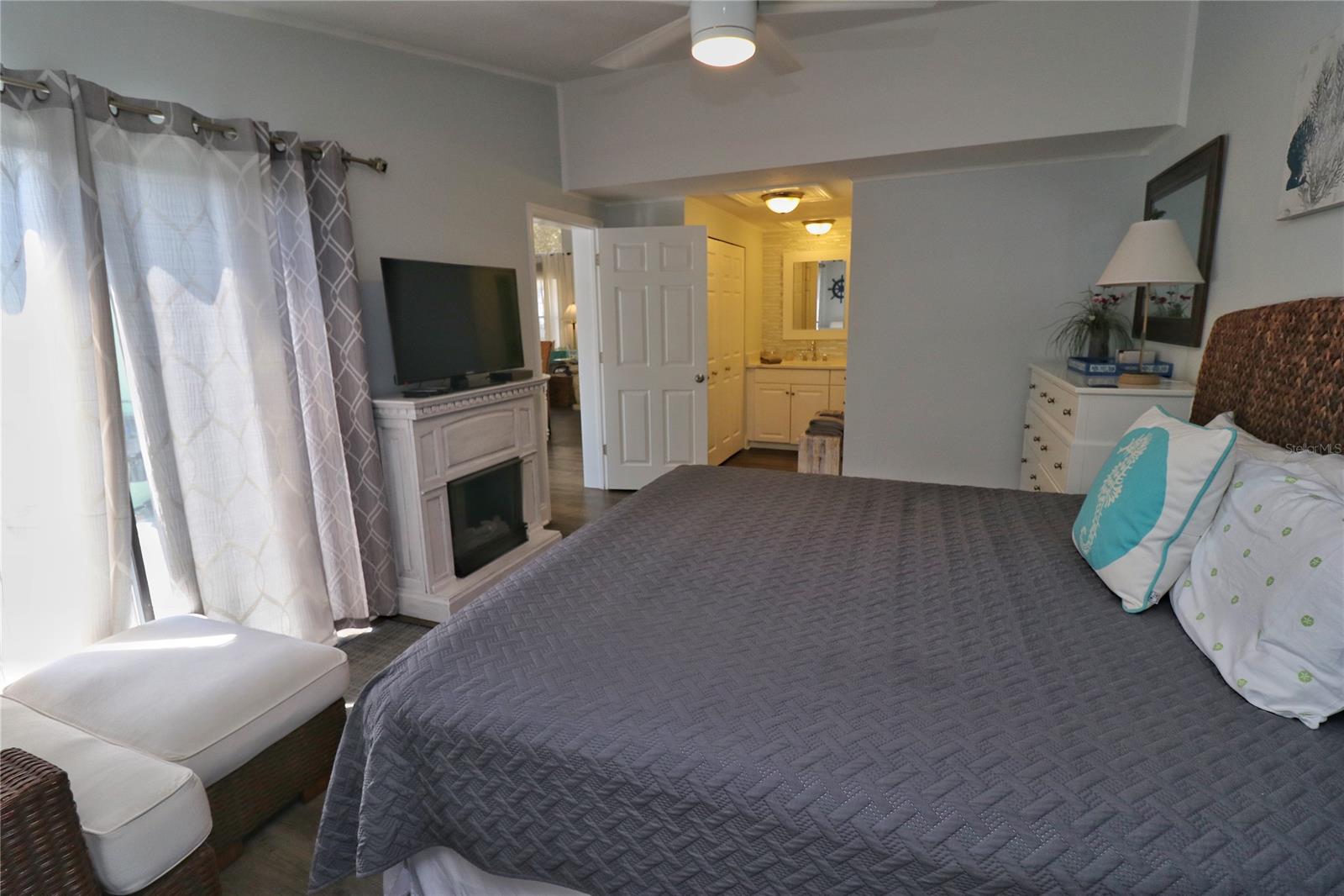 Riverwalk Condo - Residential