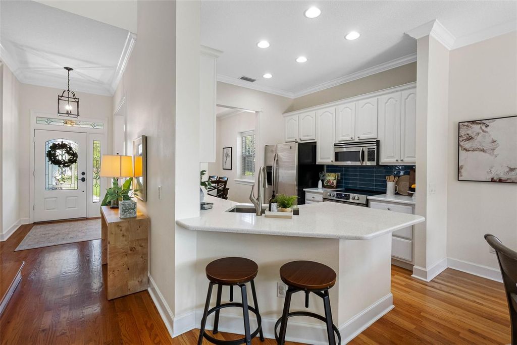 Photo of 3000 W Heiter Street, Tampa, FL 33607 (MLS # TB8426842)