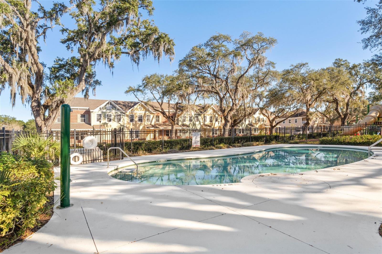 OAKS AT RIVERVIEW - Residential Lease