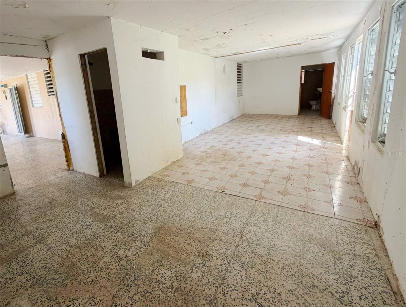 URB. REPARTO DIAZ - Residential