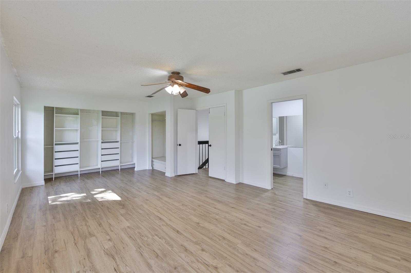 LAKE FOREST UNIT 01 - Residential Lease