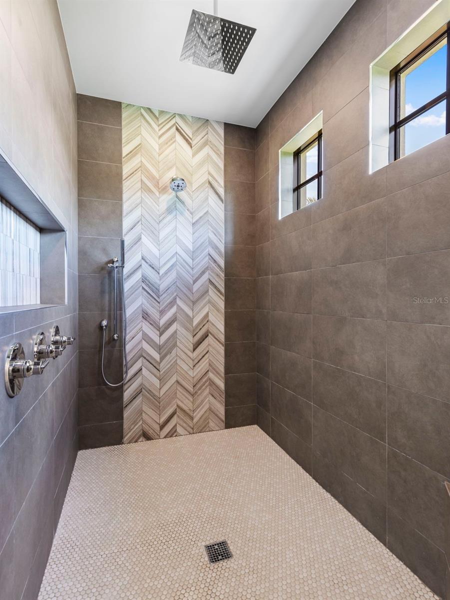 STEEPLECHASE - Residential