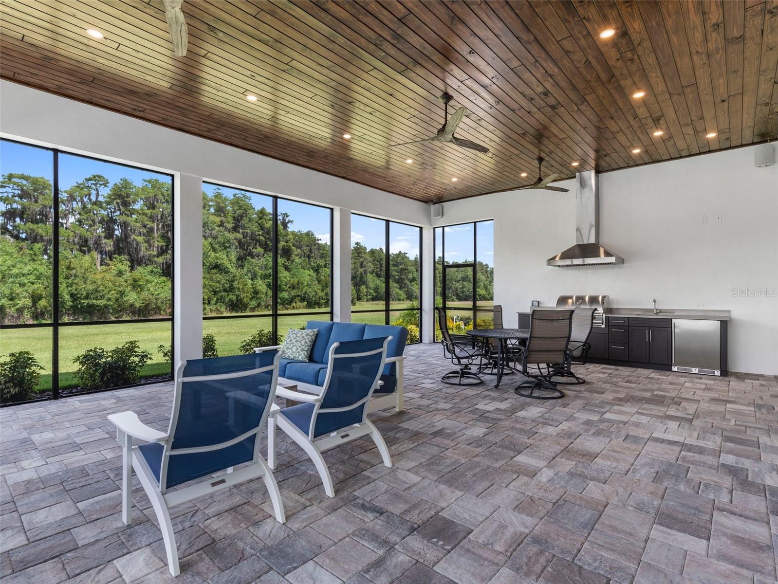 STEEPLECHASE - Residential