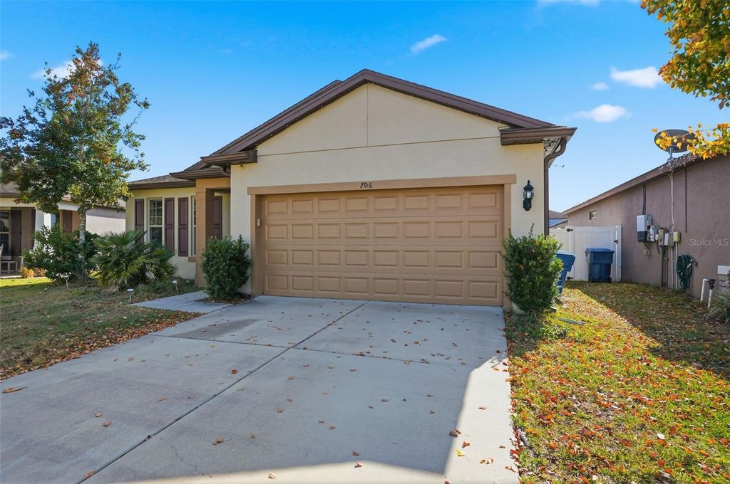 Photo of 706 Sugar Camp Way, Brooksville, FL 34604 (MLS # TB8457441)