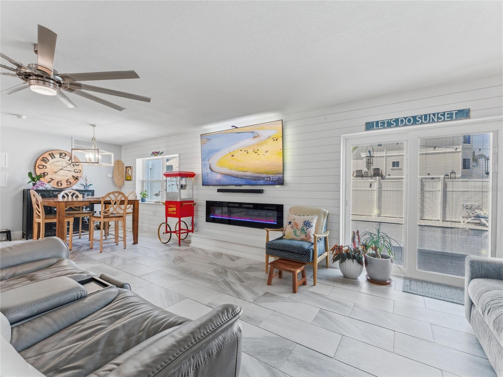 HERNANDO BEACH - Residential