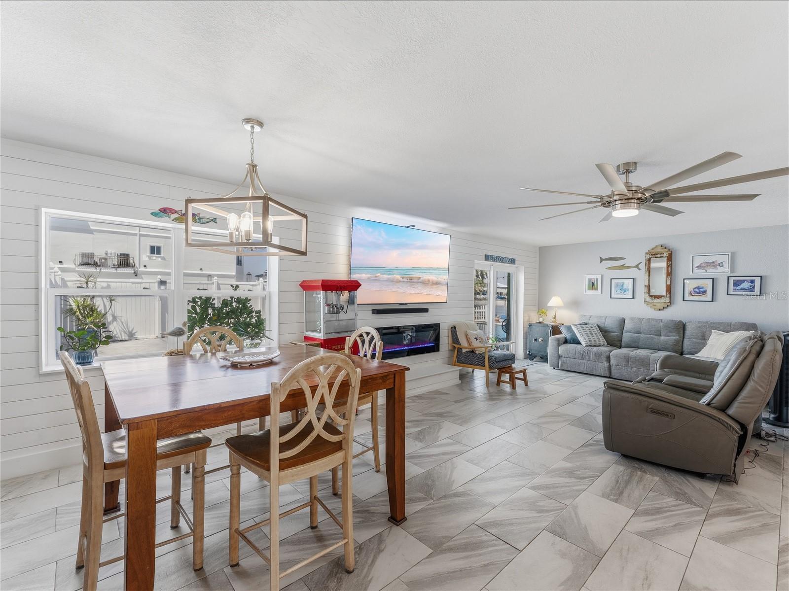 HERNANDO BEACH - Residential