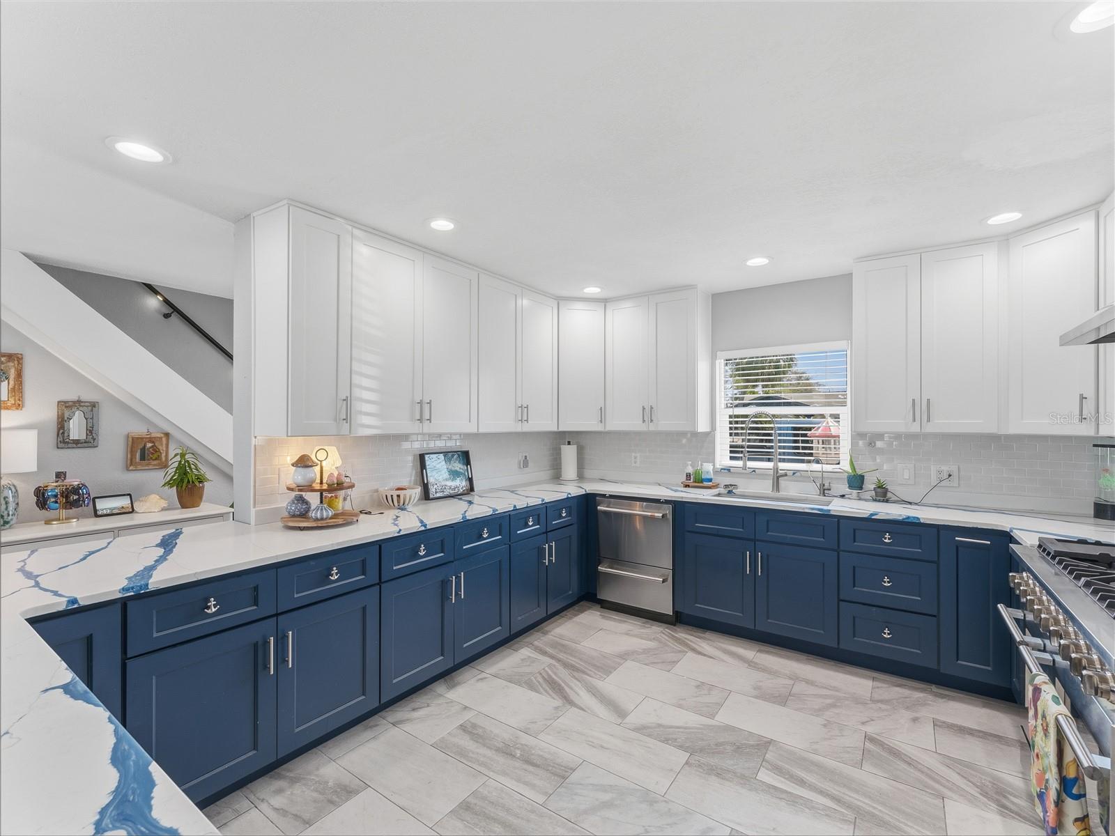 HERNANDO BEACH - Residential