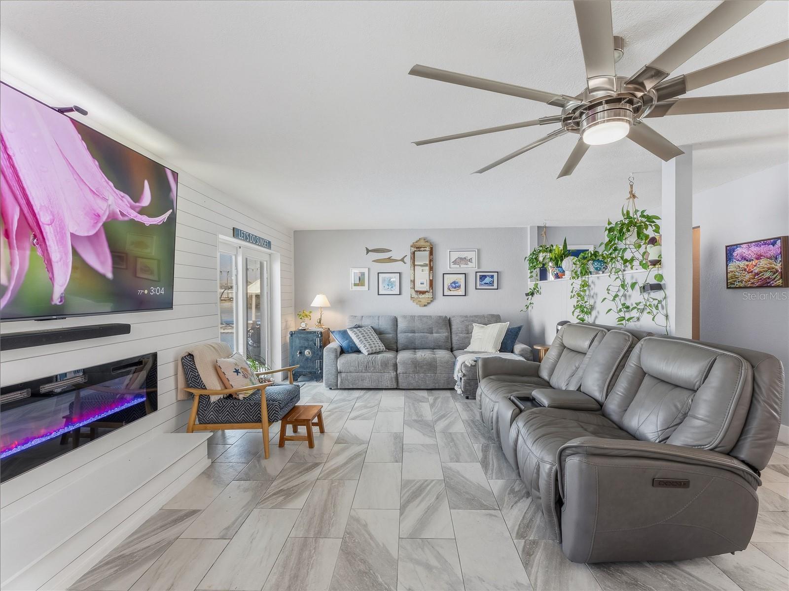 HERNANDO BEACH - Residential