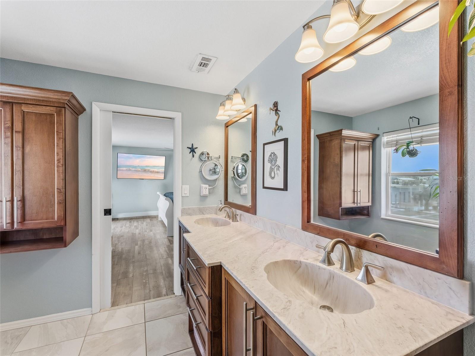HERNANDO BEACH - Residential