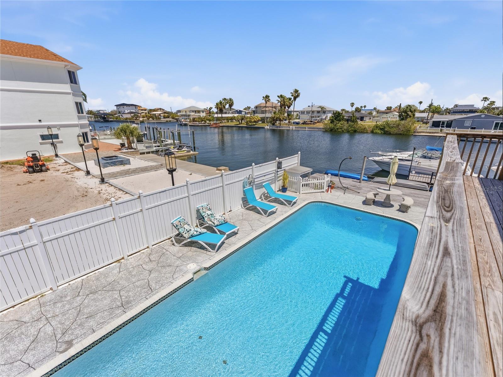 HERNANDO BEACH - Residential