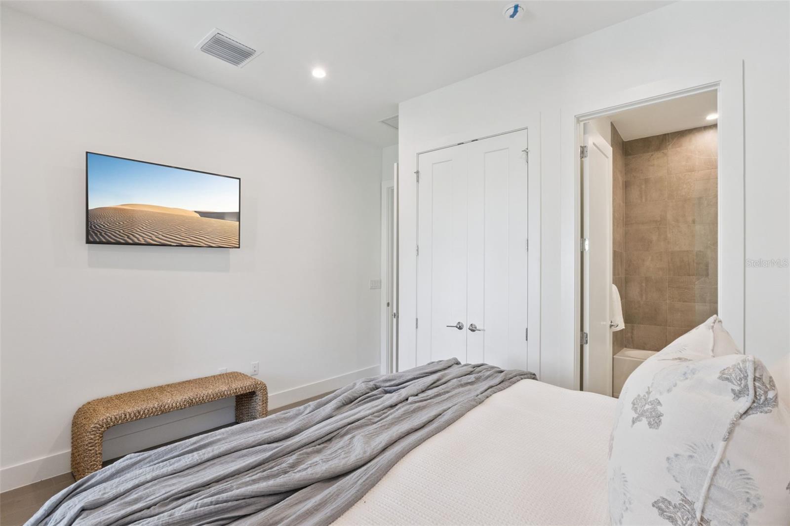 MONDRIAN/WINDER PARK TWNHMS - Residential