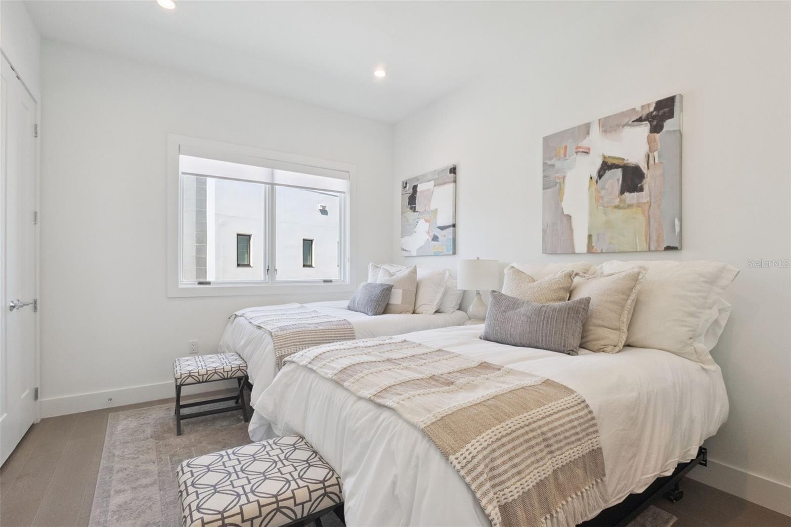 MONDRIAN/WINDER PARK TWNHMS - Residential