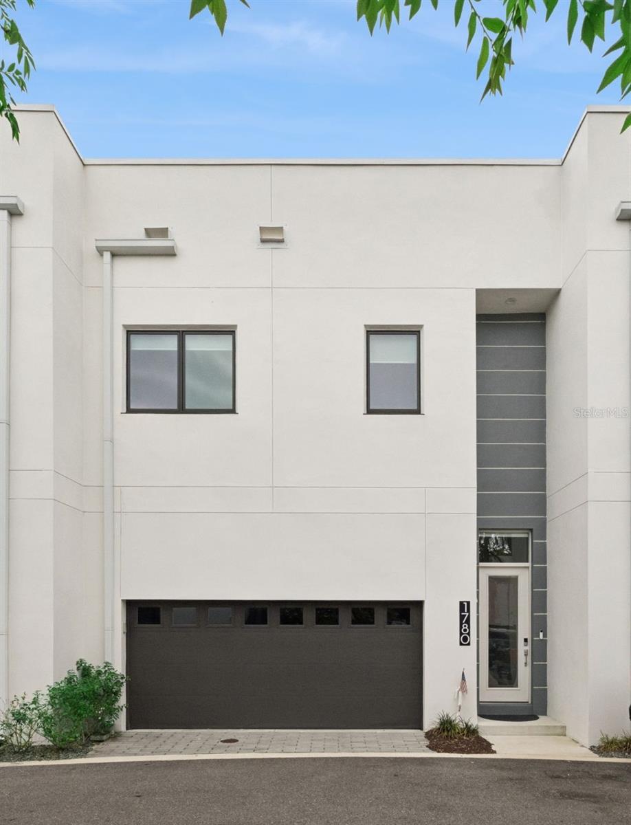 MONDRIAN/WINDER PARK TWNHMS - Residential