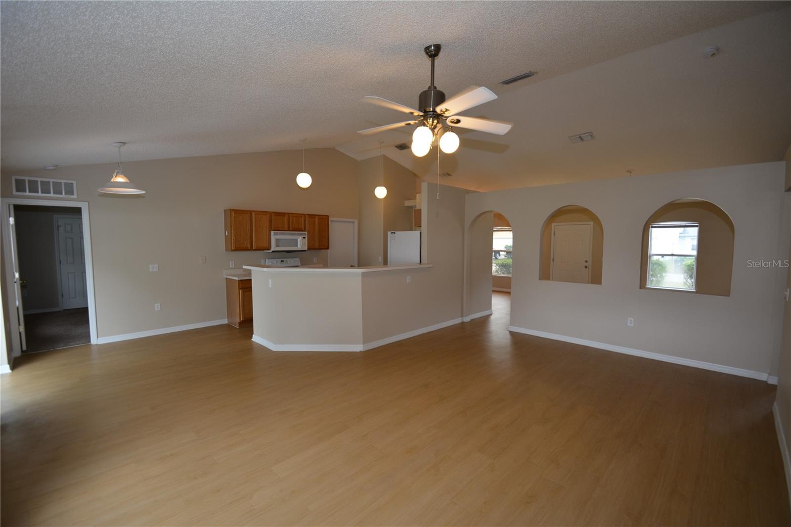 QUAIL HOLLOW - Residential Lease